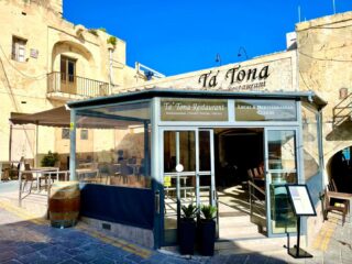 148187774 10157345316776266 1633975491323785341 n 320x240