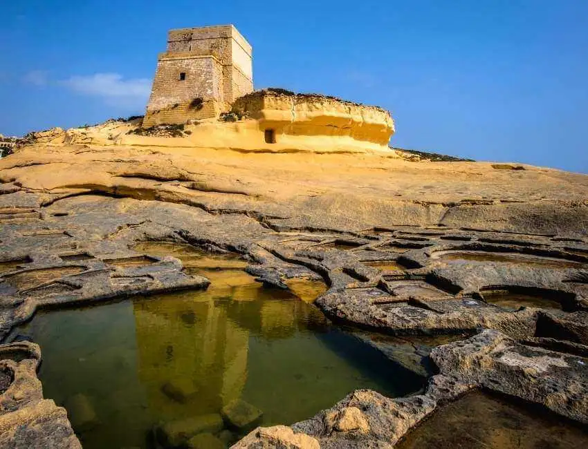 things to do in xlendi