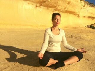 monique yellow rock yoga 1 320x240