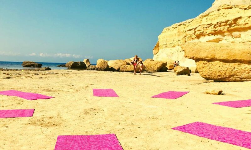 yellow rock yoga featured listing 1 800x480