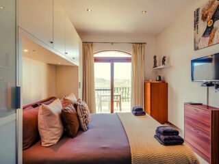 D Golden Valley Bedroom 3 320x240