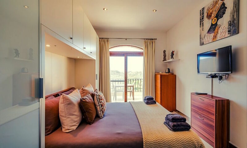 D Golden Valley Bedroom 3 800x480