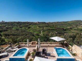 D Golden Valley Pool 320x240