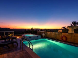 D Golden Valley Pool1 320x240