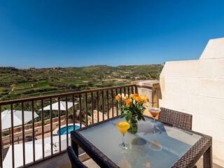 D Golden Valley terrace 320x240