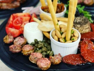 Fliegu Bar & Restaurant Fliegu Bar & Restaurant