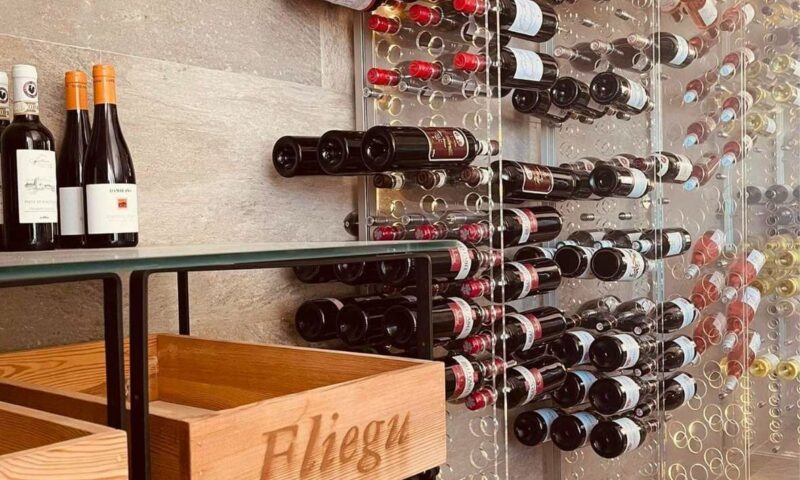 Fliegu Bar & Restaurant