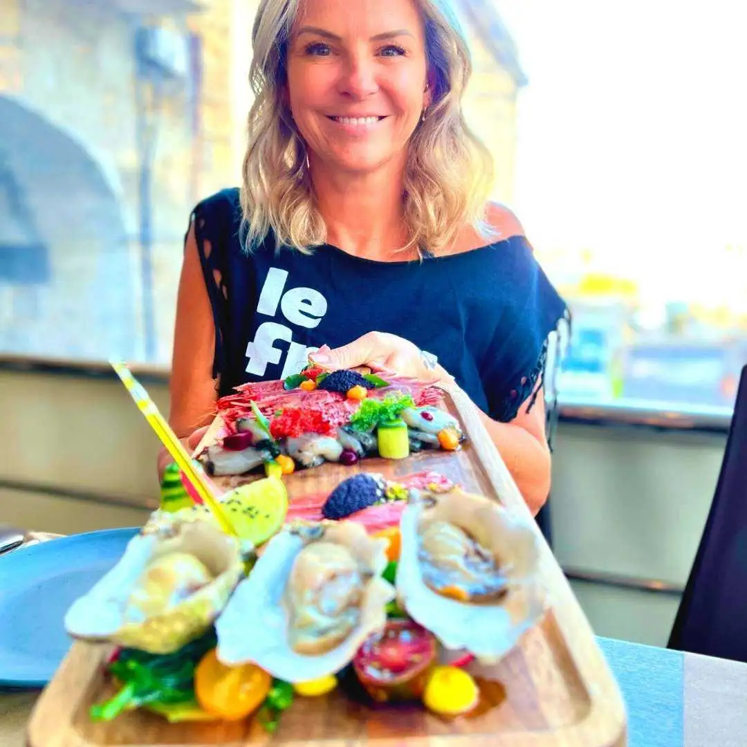 Ta Tona Restaurant