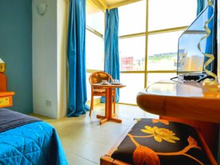 la playa hotel 1 320x240