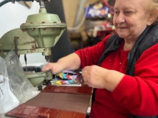 ta Dbiegi Crafts Village 3 320x240