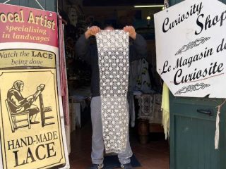 ta Dbiegi Crafts Village 5 320x240