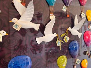 ta Dbiegi Crafts Village 8 320x240