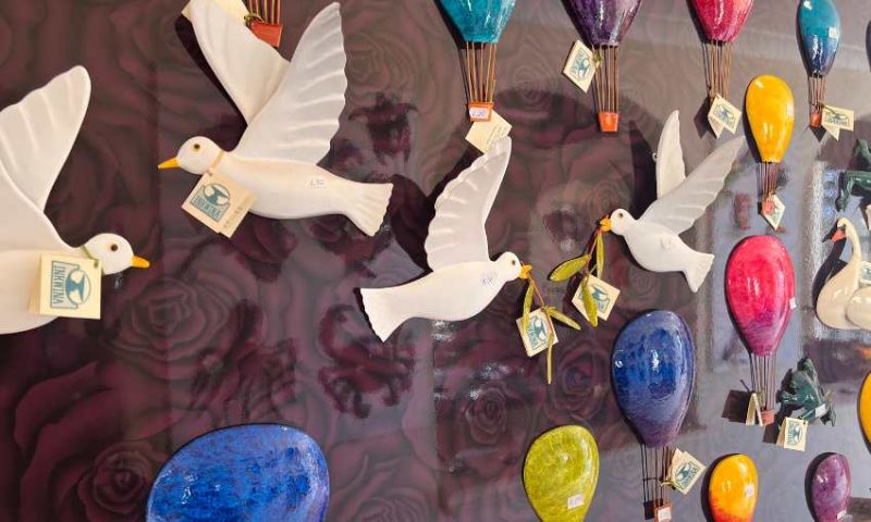 ta Dbiegi Crafts Village 8 800x480