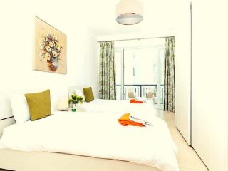 Baron Holiday Homes 6 320x240