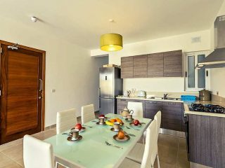 Baron Holiday Homes 8 320x240