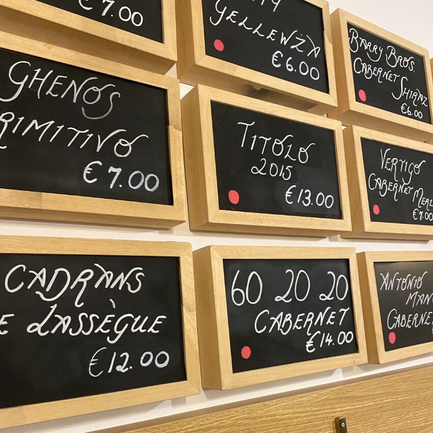 Vini e Capricci - Wine Wall