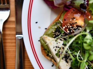 VC0206 800x799 min 320x240