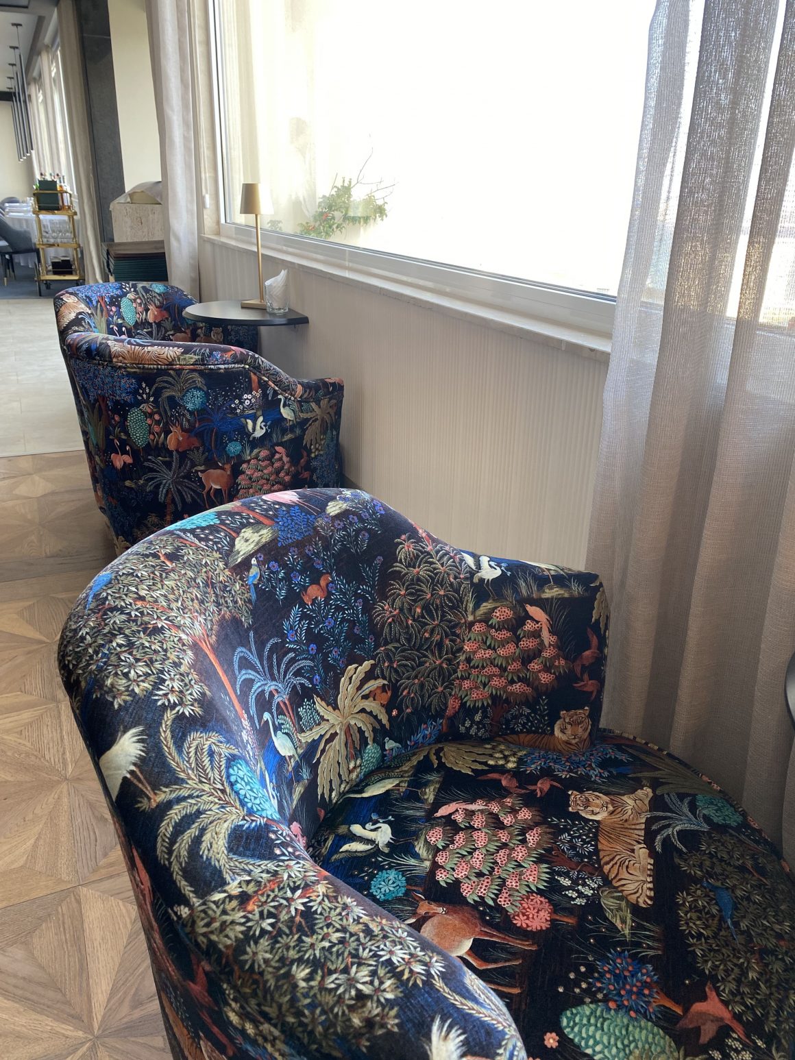 decor inside level nine