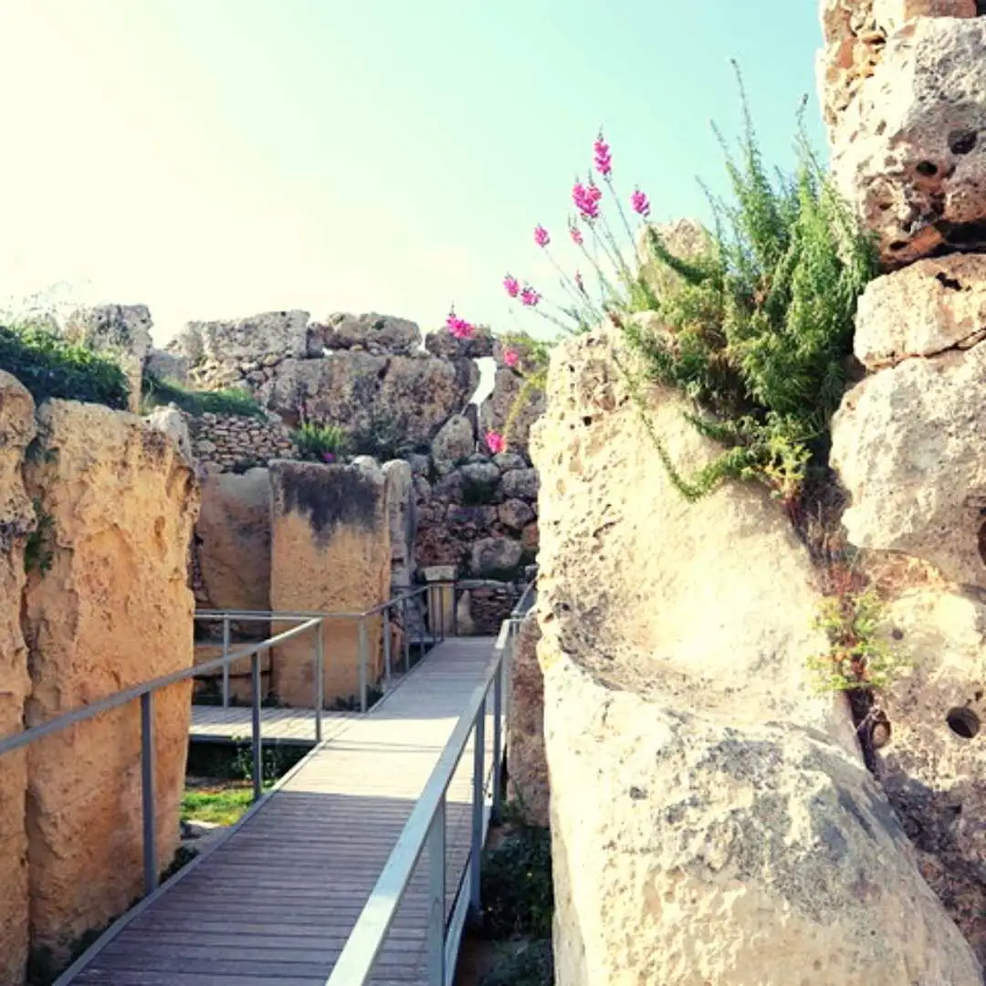 Ggantija north temple corridor and terminal niche